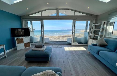 Westleigh Apartment | Sea View Apartment 32, Moments from the Beach - Golden Bay Holiday Village