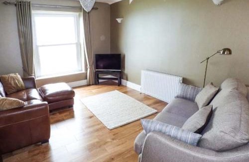 Llanfairfechan Apartment | Sea View Apartment