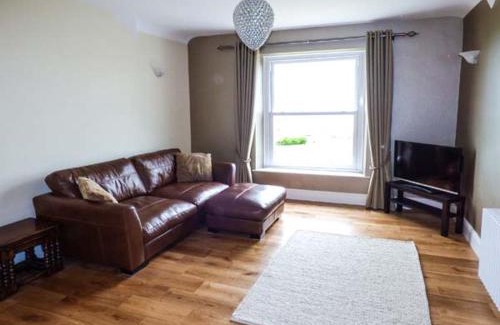 Llanfairfechan Apartment | Sea View Apartment