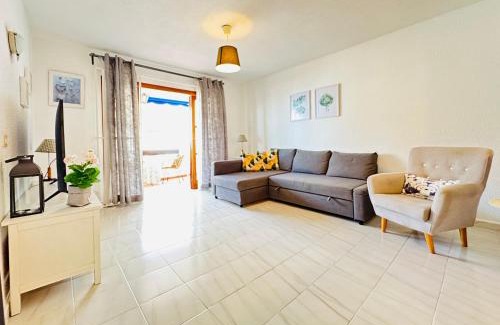 Los Cristianos Apartment | Sea view apartment in Los Cristianos