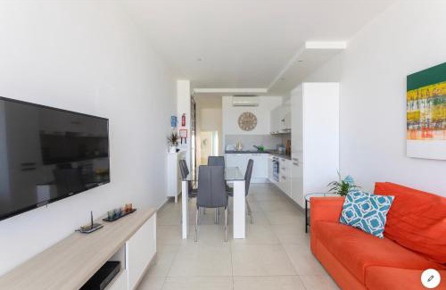 Għadira Apartment | Sea View Apartment Mellieha