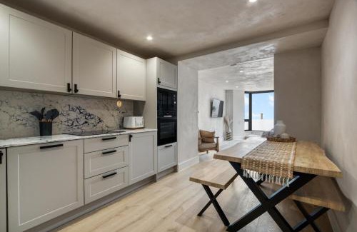 Mumbles Apartment | Sea View Apartment overlooking Mumbles Bay