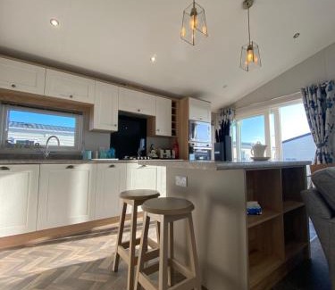 Porthcawl Apartment | Sea view beach lodge Trecco bay 3 bedroom