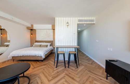 Eilat Apartment | Sea View Coral - City Center Amazing Pool