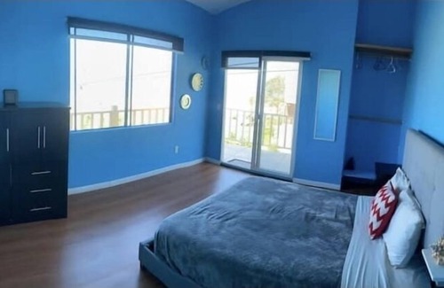 Primo Tapia House | Sea view house is very close to restaurants and the sea
