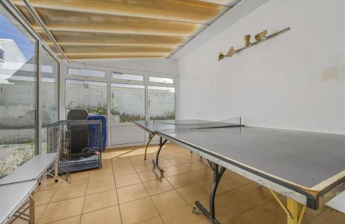 Ogmore-by-Sea House | Sea View Home in lovely Ogmore-by-Sea