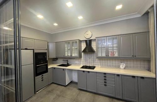 Nasimi Apartment | SEA ViEW HOTEL APARTMENT CENTER MCDONALD'S