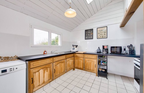 Plouguerneau Ski Chalet | Sea View – House for 8 with Garden and Terrace