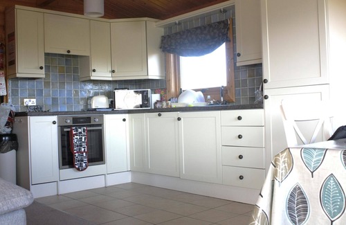 Haverfordwest Cottage | Sea View Lodge, Porthgain