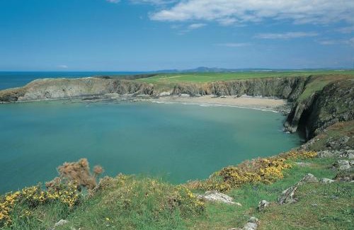 Haverfordwest House | Sea View Lodge Porthgain