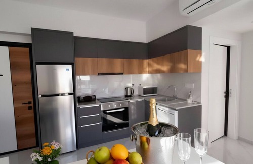 Trikomo Apartment | SEA VIEW, MODERN RESIDENCE APARTMENT (RS25)