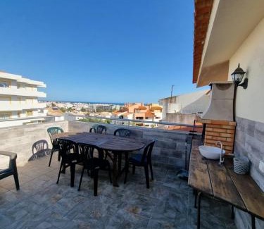 Correeira Apartment | Sea view Penthouse 10 min walking Albufeira old town and Beach Pescadores