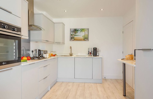 Llanfaelog Cottage | SEA VIEW, pet friendly, country holiday cottage in Llanfaelog