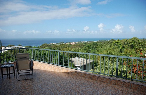 Los Cerros Apartment | Sea-view room in quiet residence, pool/WiFi/cable TV/parking