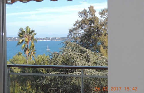 Vallauris Apartment | SEA VIEW STUDIO 35m2 - PRIVATE PARKING - TENNIS POOL - PARK - STANDING RESIDENCE