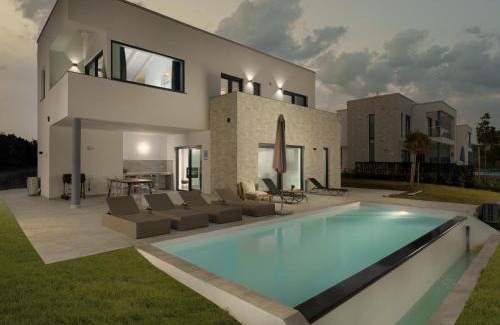 Krnica Villa | Sea View Villa Cala Royal