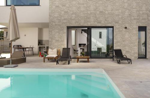 Krnica Villa | Sea View Villa Cala Royal
