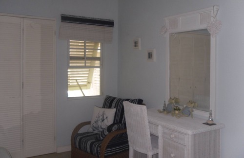 Bottom Bay House | Sea view with pool. Beautifully decorated throughout