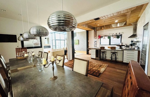 Marina Peninsula Condo | Sea views Penthouse in the Venice Peninsula!