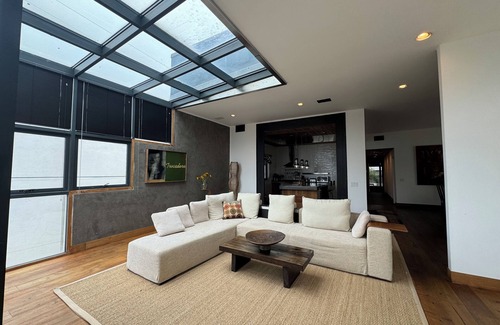 Marina Peninsula Condo | Sea views Penthouse in the Venice Peninsula!