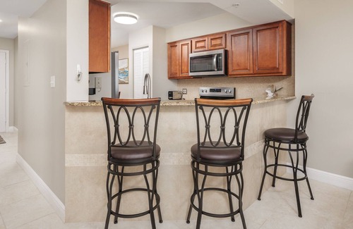 Seawinds Condo Condo | Sea Winds 502 | Amazing Ocean View, Beautiful Pool