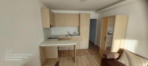 Lozenets Apartment | SEA WOLF Apartman Луксозен апартамент с панорамна гледка към морето климатик с нова напълно оборудвана кухня отделна баня с тоалетна гледка към басейна на 30 м от плажа Паркинг към хотела Навсякъде близо