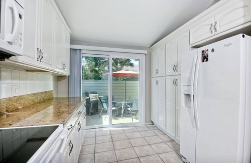 Leucadia House | Seabluffe Gated, Beach-Front community! Lovely townhome sleeps 7. Walk to Beach!