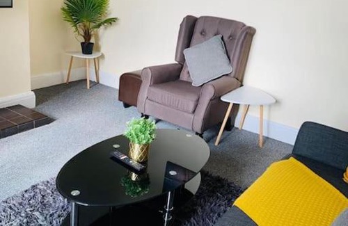 Blyth Apartment | SeaBreaze Place