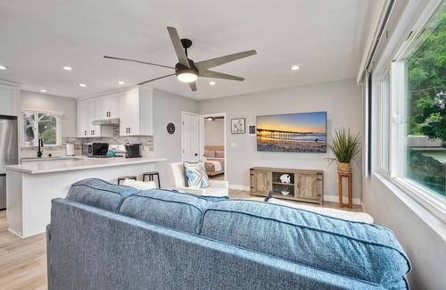 Carlsbad Village Condo | Seabreeze 1BR | Walk to Sand, Pet Friendly, Parking + Fire Pit Access