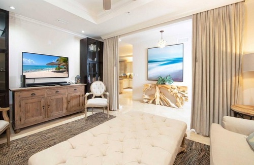 Seven Mile Beach Condo | Seabreeze #8 by Grand Cayman Villas & Condos