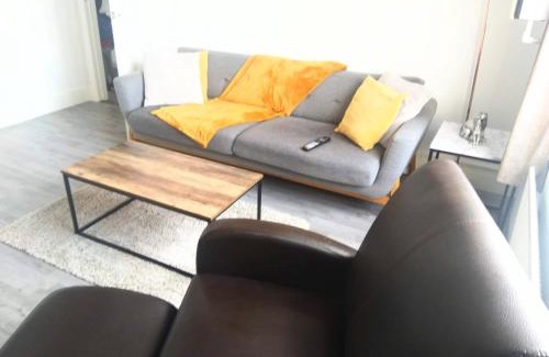 Blyth Apartment | Seabreeze Apartment