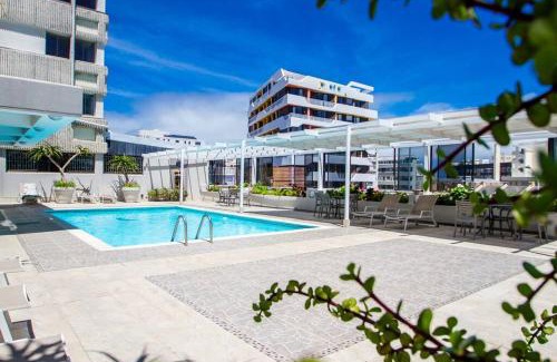 Three Anchor Bay Apartment | Seabreeze Apartment