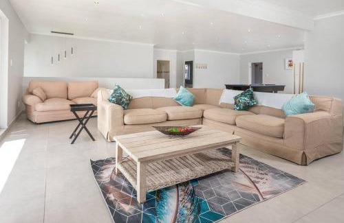 Sandbaai House | Seabreeze by Top Destinations Rentals