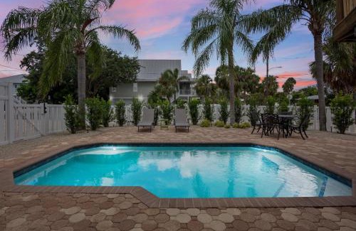 Holmes Beach House | Seabreeze Cottage