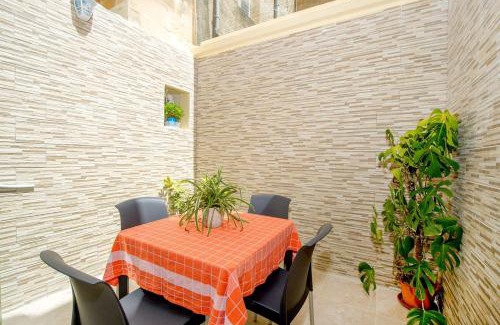 Tower Road House | Seabreeze