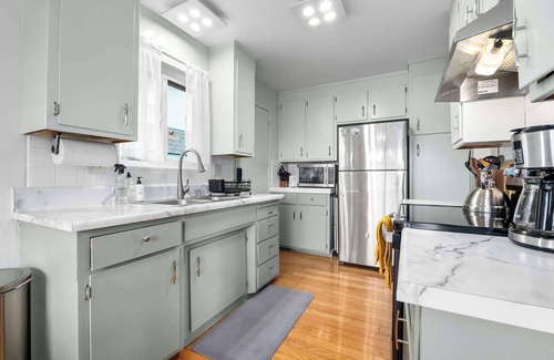 Seabright House | Seabright Breeze~ Dog-Friendly Coastal Retreat!