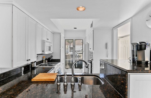 Spinnaker Beachhouses Villa | Seabrook Exclusives: 783 Spinnaker Beach Villa
