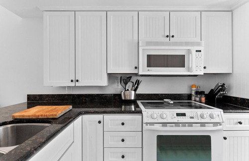 Spinnaker Beachhouses Villa | Seabrook Exclusives: 783 Spinnaker Beach Villa