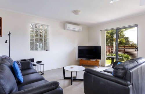 Hawks Nest Apartment | Seachange Apartment 1