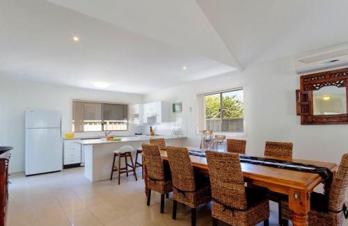 Hawks Nest House | Seachange Townhouse 4