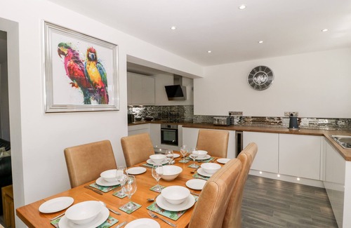 Burnham-on-Sea Cottage | SEACIDER, pet friendly, character holiday cottage in Burnham-On-Sea