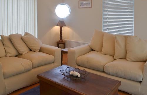Dartmouth House | Seacliff Cottage