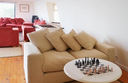 Dartmouth House | Seacliff Cottage