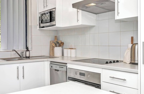Adelaide Apartment | Seacliff Cove Breezy Beachfront Tranquillity