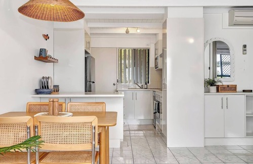 Adelaide Apartment | Seacliff Cove Breezy Beachfront Tranquillity