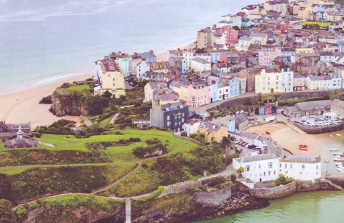 Narberth Cabin | "Seacroft" lodge in Heritage Park on the Pembrokeshire coast (dog friendly too!)
