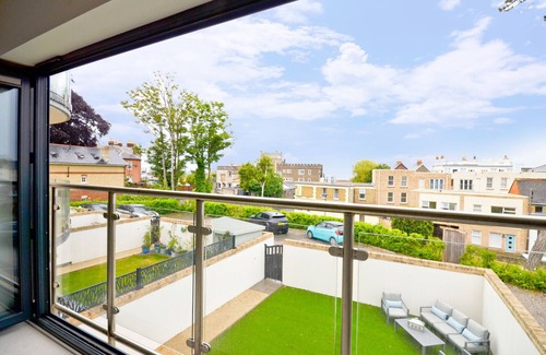 Ryde Ski Chalet | Seafarers