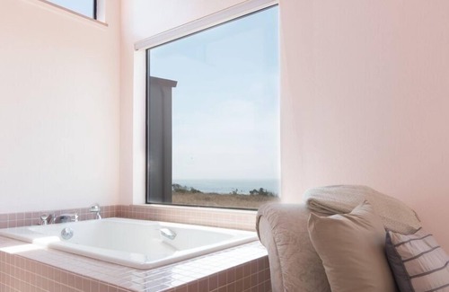 Sea Ranch Condo | Seafront 3 Bedroom Home by RedAwning