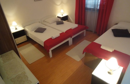 Drvenik Mali Apartment | Seafront apartments Villa Ana with stunning sea view