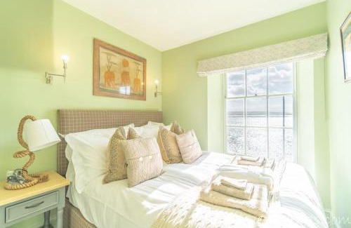 Aberdovey House | Seafront House